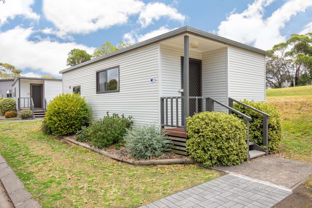 Holiday Unit 6 Berth at Blue Lake Holiday Park