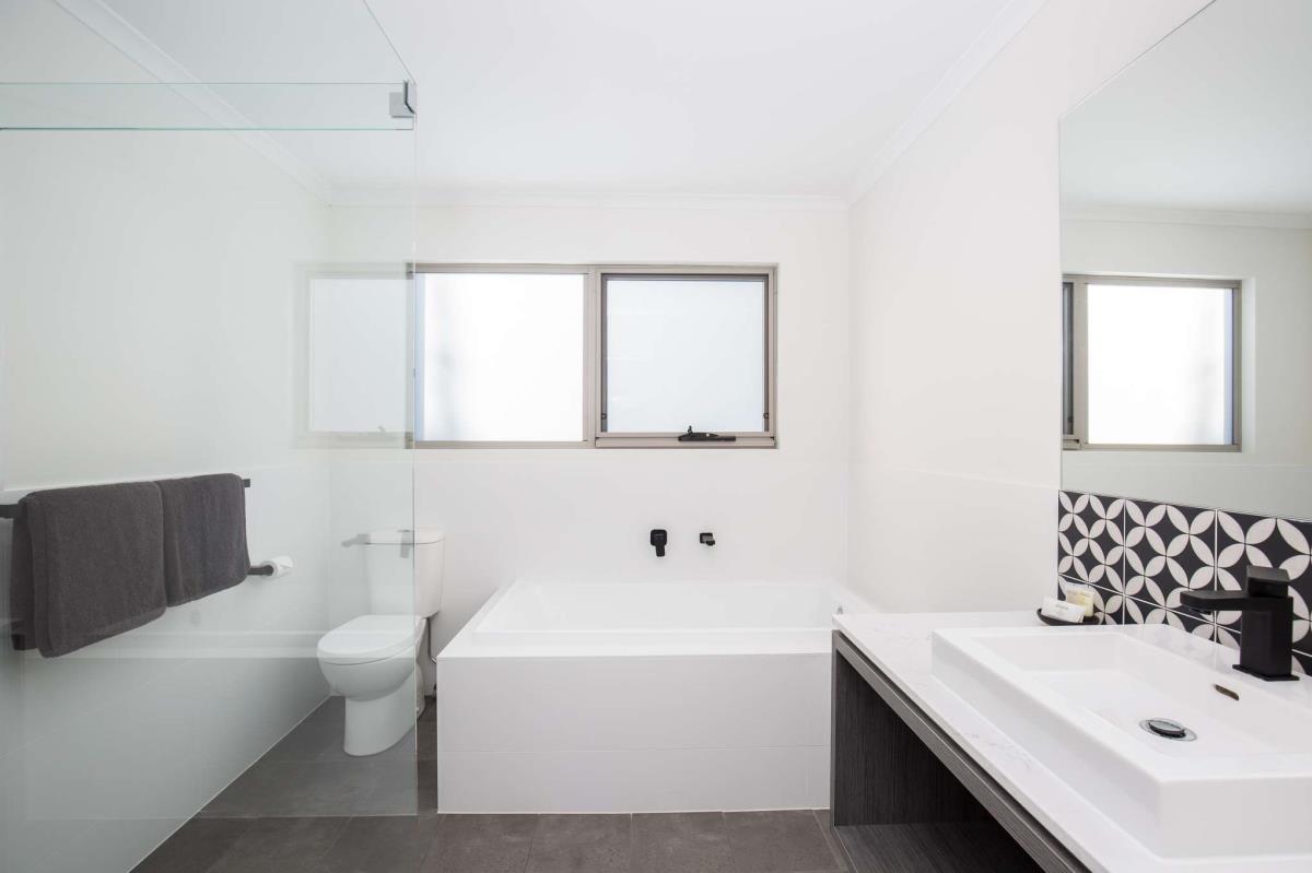 Lakeside Villa 1 Bedroom