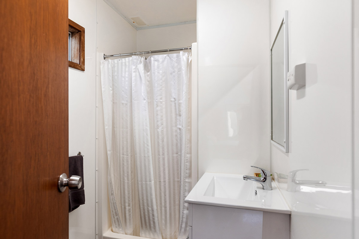 Five Berth Ensuite Cabin (Triple Bunk)