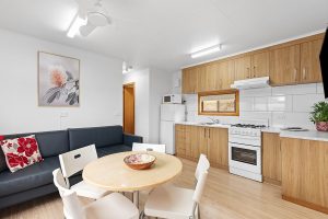 Holiday Unit 4 Berth